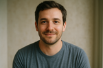 rostro hombre, vestimenta informal, 30 años